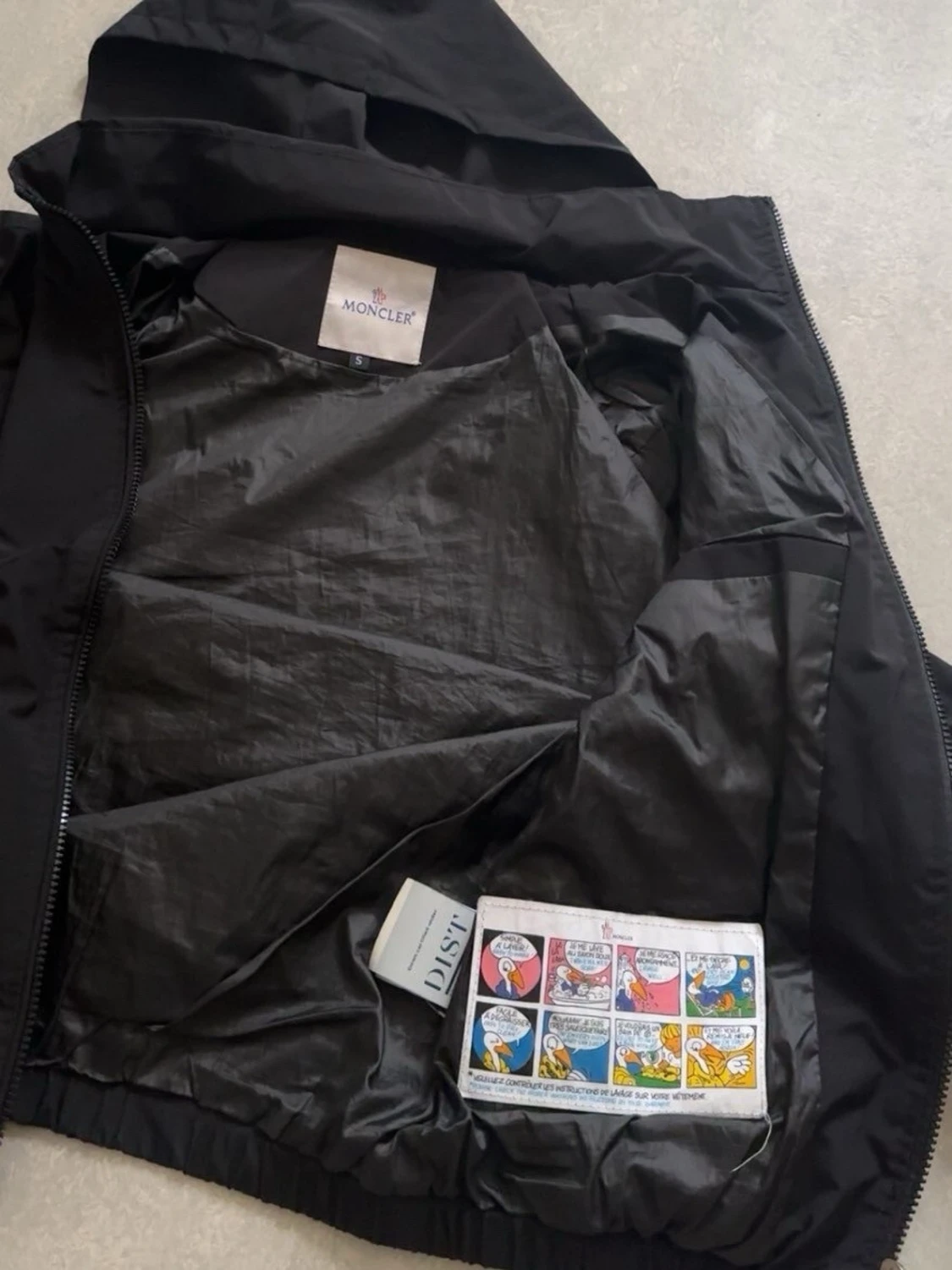 Svart vindjacka från Moncler - 2