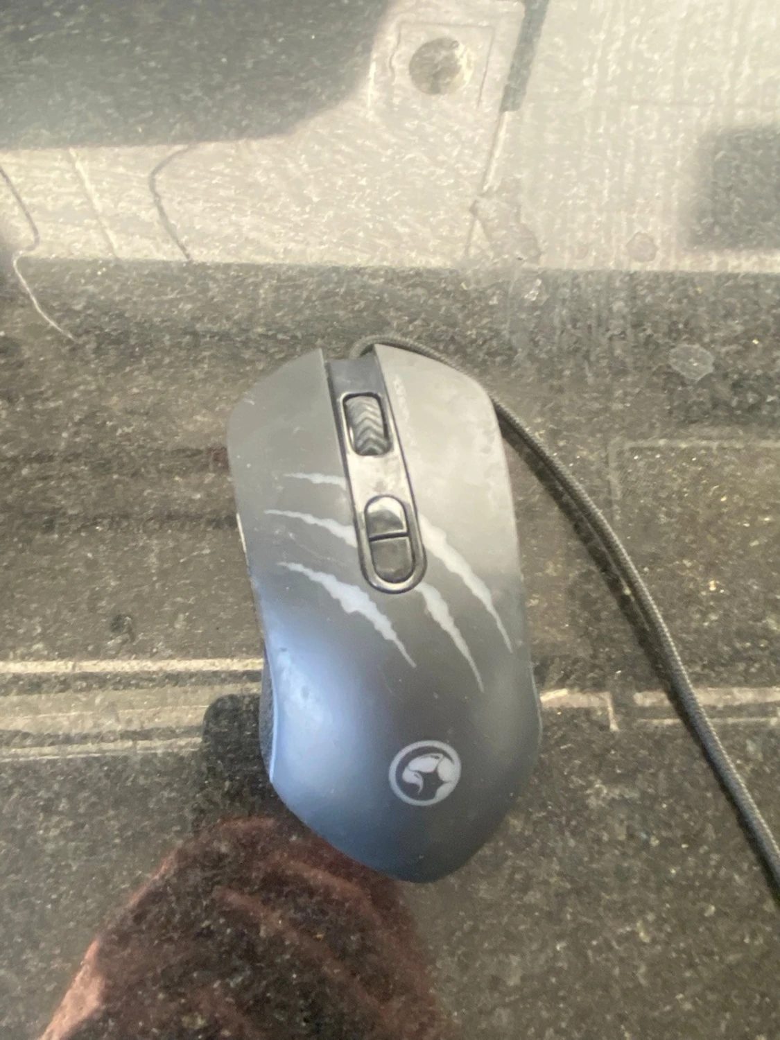 Svart gamingmus med kabel - 1