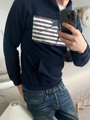 Concrete ink hoodie  - Nytt skick. Alla storlekar finns 