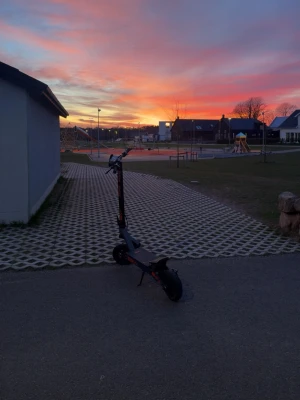 Kukirin g2 2026 - Säljer min kukirin den är helt ny har gått 247km säljs för jag inte vill riskera nått Adda snapen: Wilmer091010 om ni är intresserade pris kan diskuteras kan även bytas skriv på snap om ni vill veta mer om den elr se fler bilder 