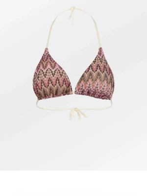 Mönstrad bikini med knyt i rosa toner - Säljer en snygg bikini med zigzag-mönster i rosa, beige och bruna toner. Överdelen är trekantsmodell med knyt i nacken och ryggen, och underdelen har knyt i sidorna. Perfekt för sommaren och strandhäng! Lappen är kvar, och den är slutsåld!