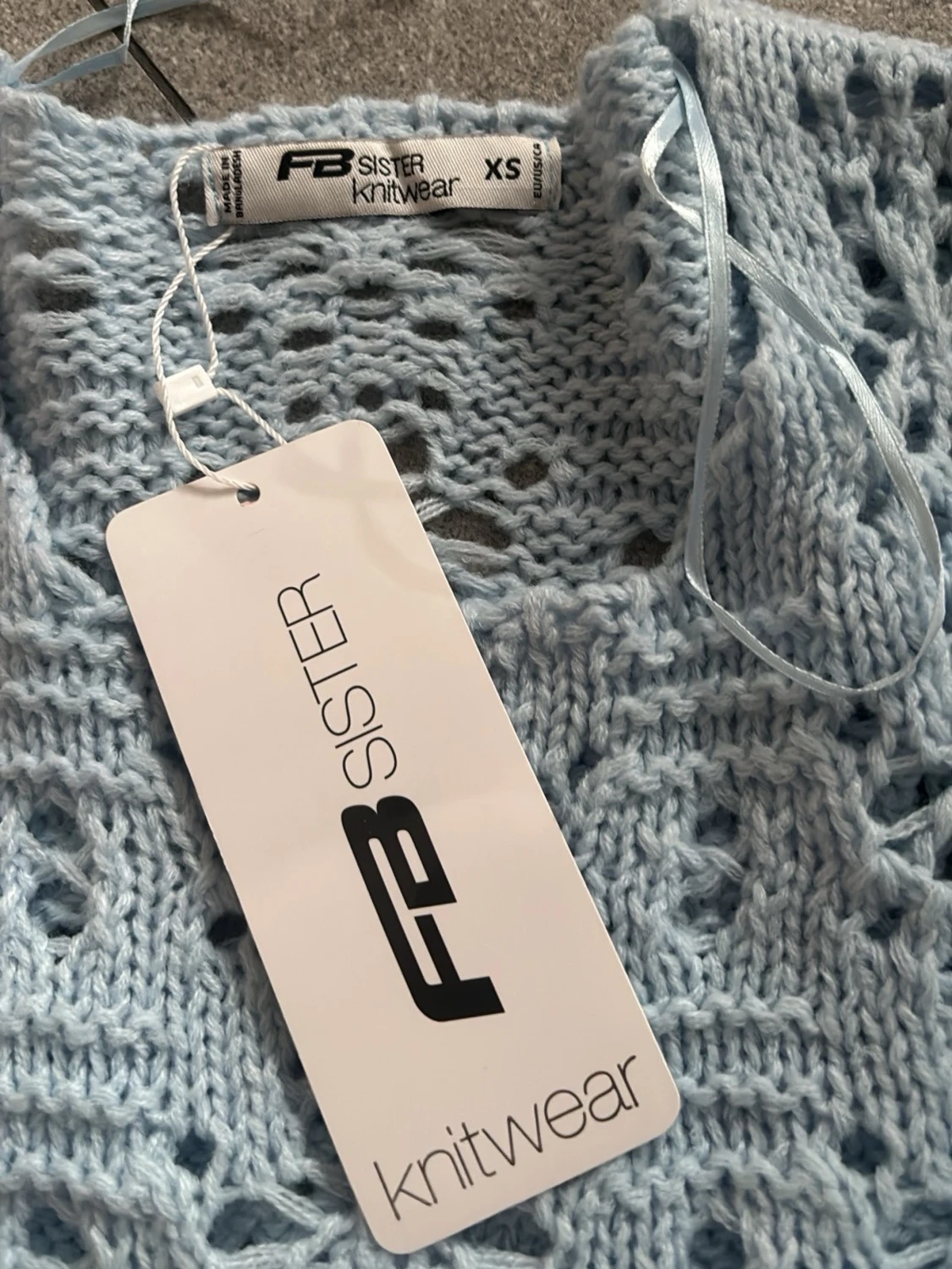 Ljusblå virkad tröja FB Sister - 1