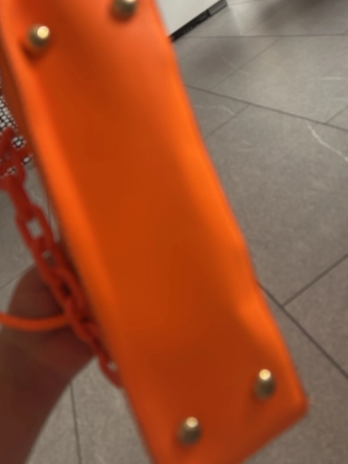 Neonorange handväska med kedja - 2