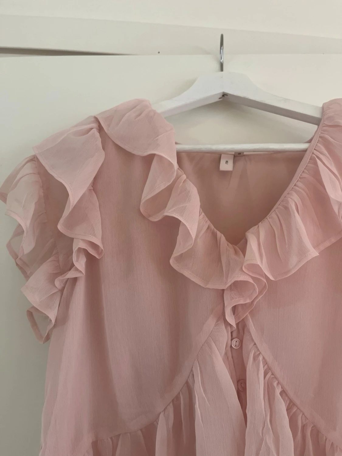 Rosa volangblus med kort ärm - 1