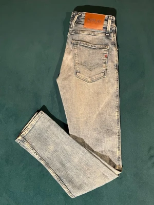 Replay Anbass - Replay Anbass Jeans. Strl 30/32. Väldigt bra skick hör av dig vid fundering!🛑Kan gå ner i pris vid snabb affär!!