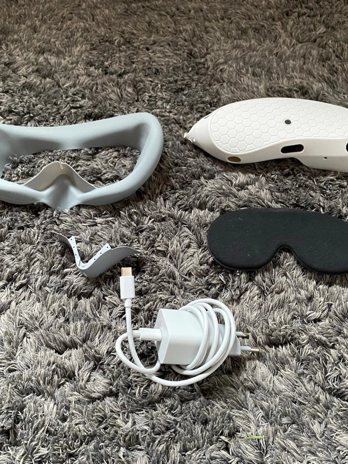 Pico 4 VR-headset med kontroller - 2