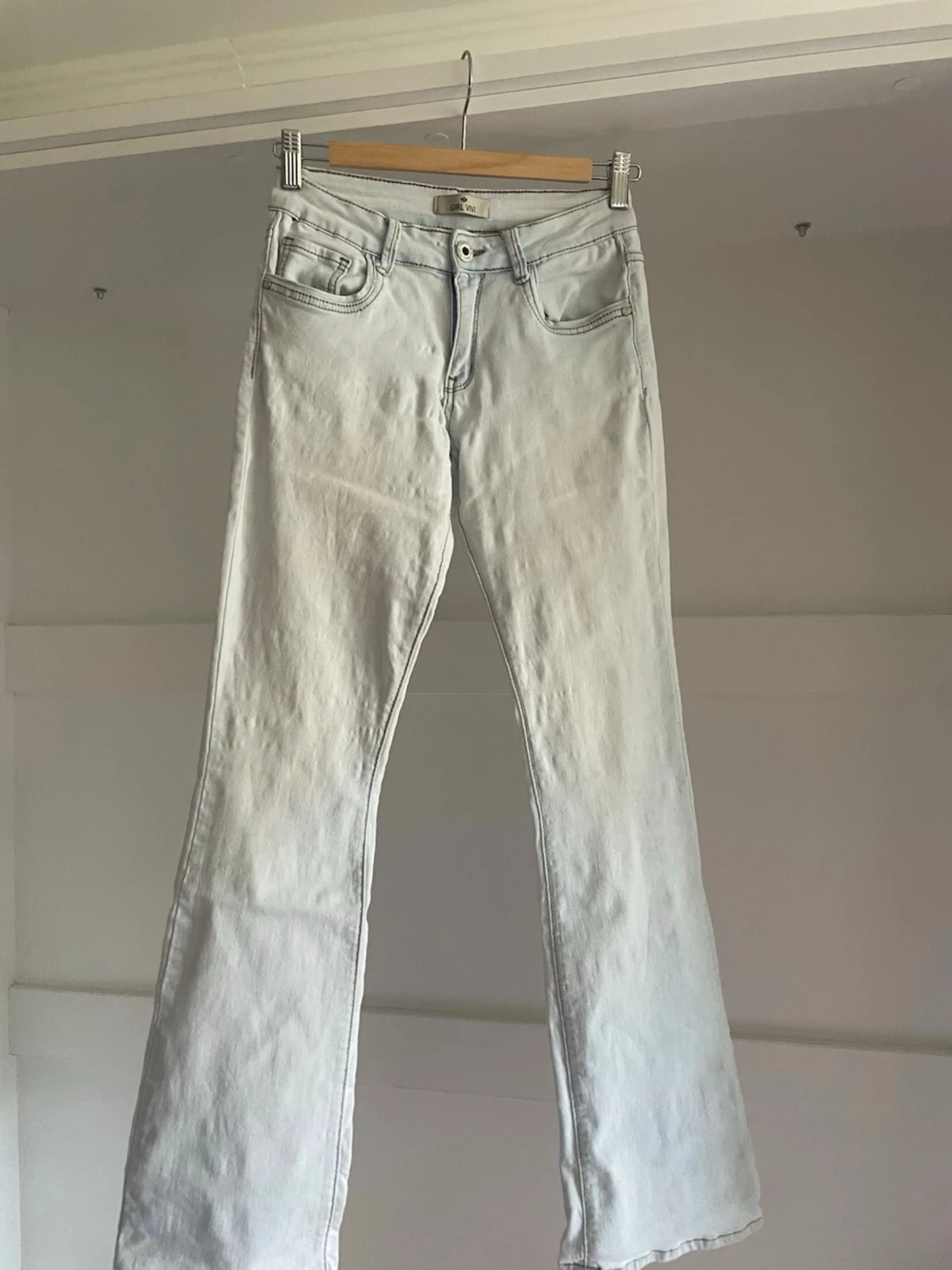 Ljusblåa jeans