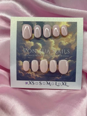 BbyPink (XS);ExtraShortOval  - Snygga handgjorda press-on naglar i baby rosa färg XS: 14 mm, 11 mm, 11,5 mm, 10 mm, 8 mm 