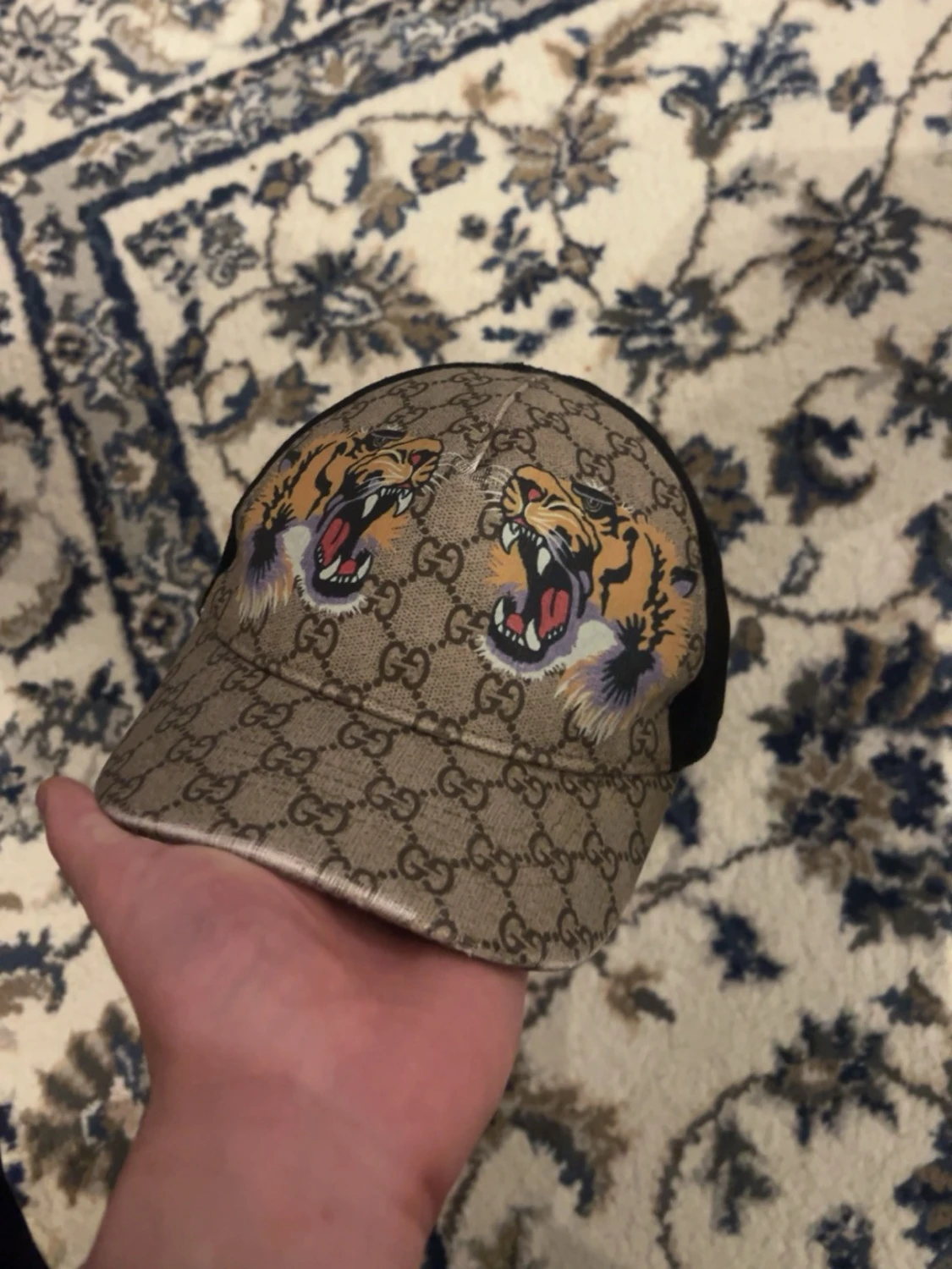 Gucci keps med tigertryck