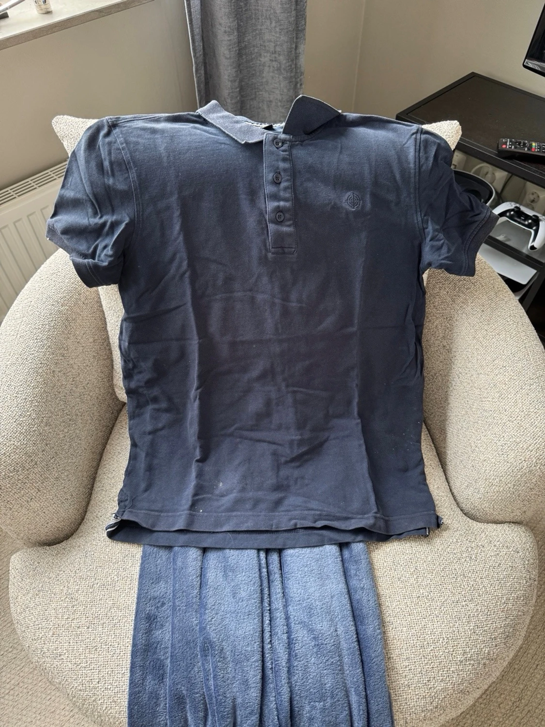 Mörkblå piké tröja  - 1