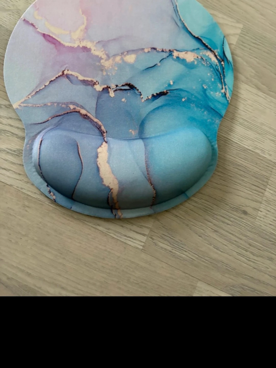 Musmatta med handledsstöd marmormönster