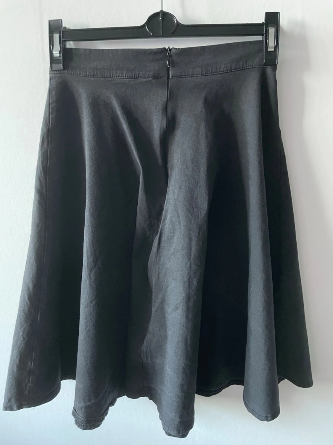 Svart vid kjol med dragkedja - 1