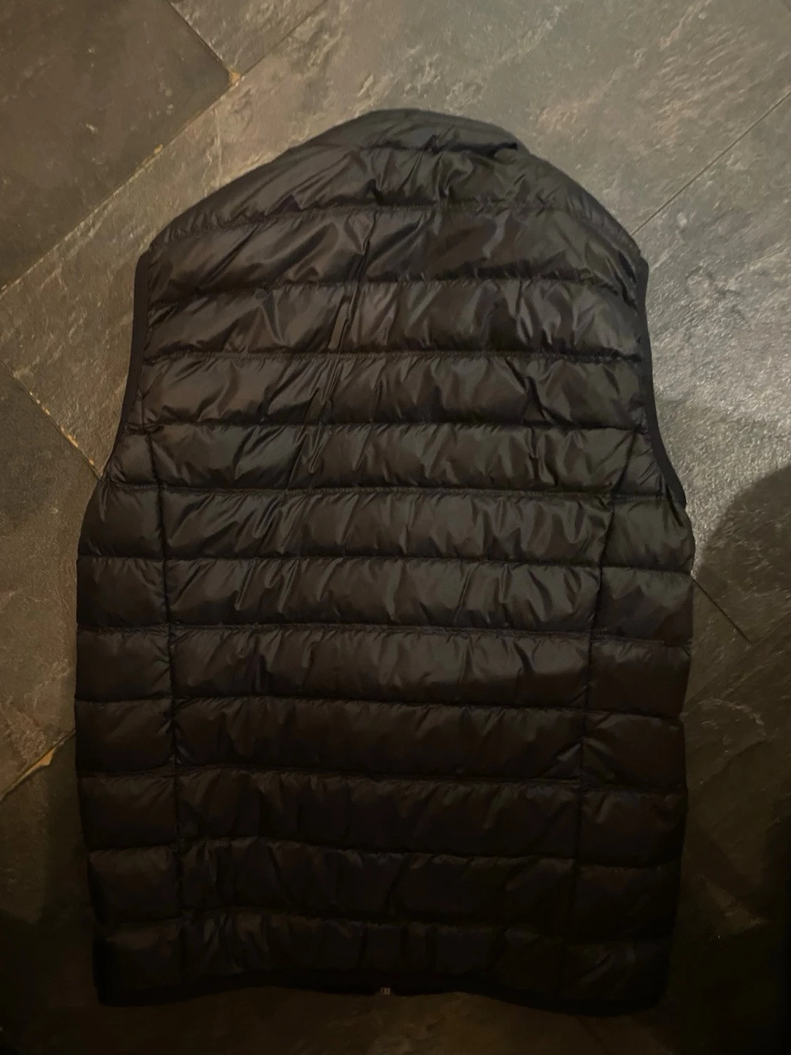 Svart dunväst från Emporio Armani - 1