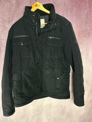 J.lindeberg field jacket bailey -  fint skick | Size XL | fraktar inom 24 timmar | för att köpa klicka ”köp nu” | vid frågor eller funderingar skriv en meddelande | följare får bättre rabatter🙌
