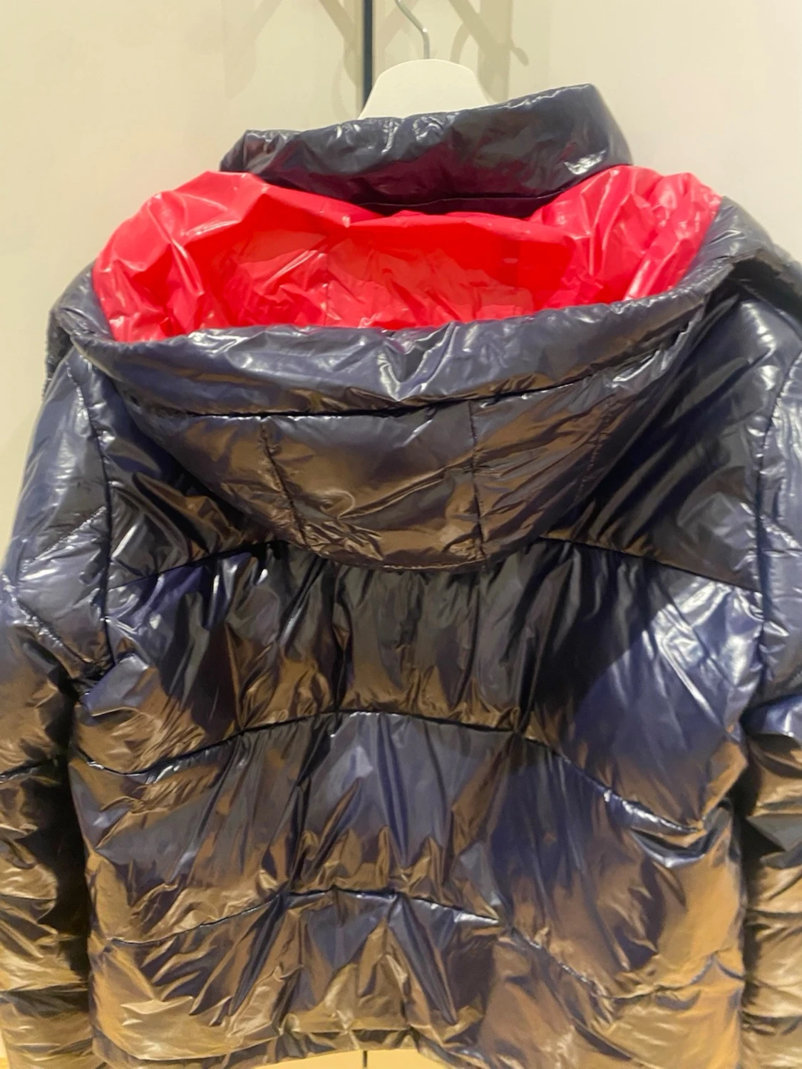 Blå pufferjacka med rosa detaljer  - 1