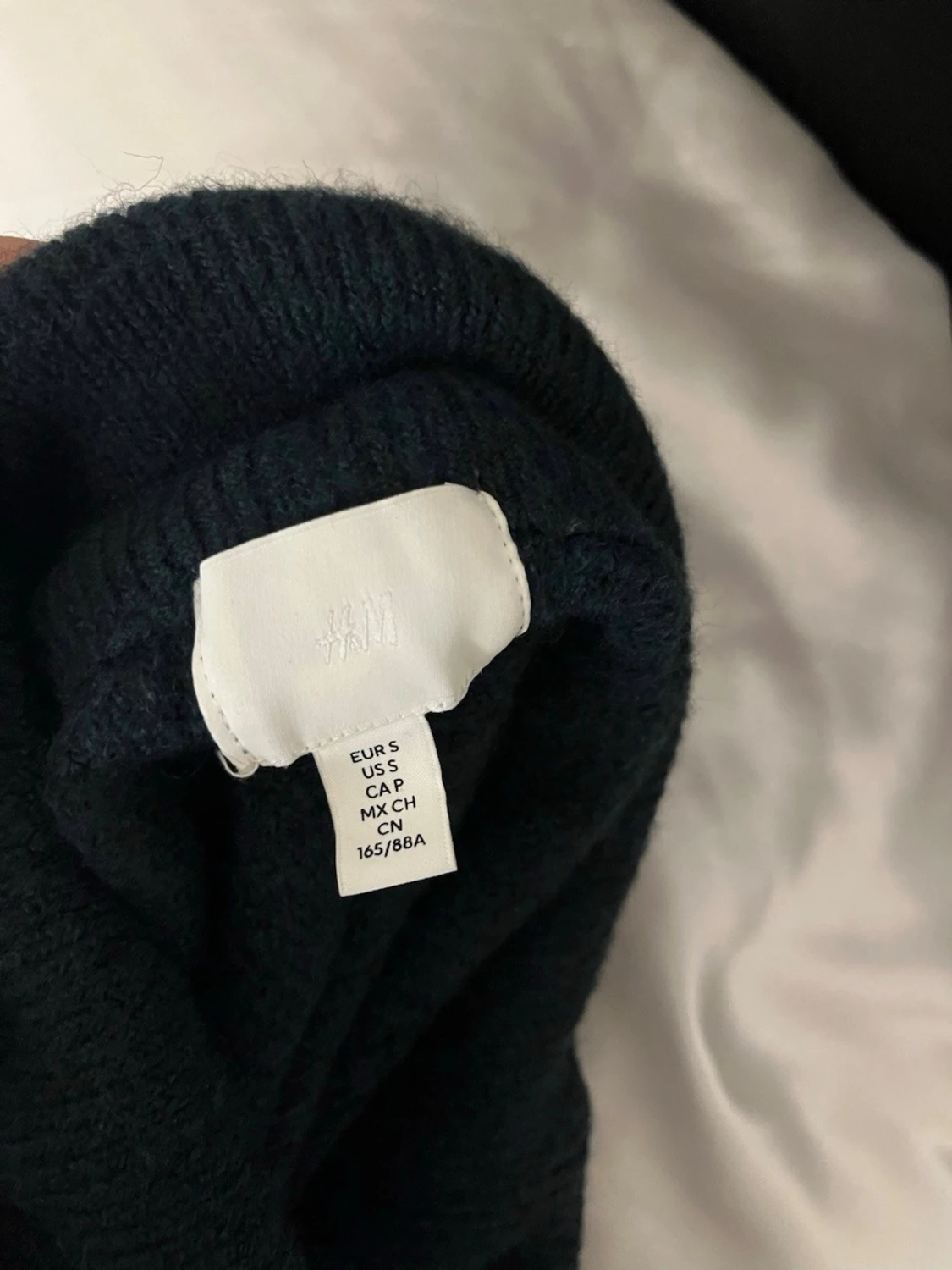 Mörkgrön off shoulder stickad tröja - 1