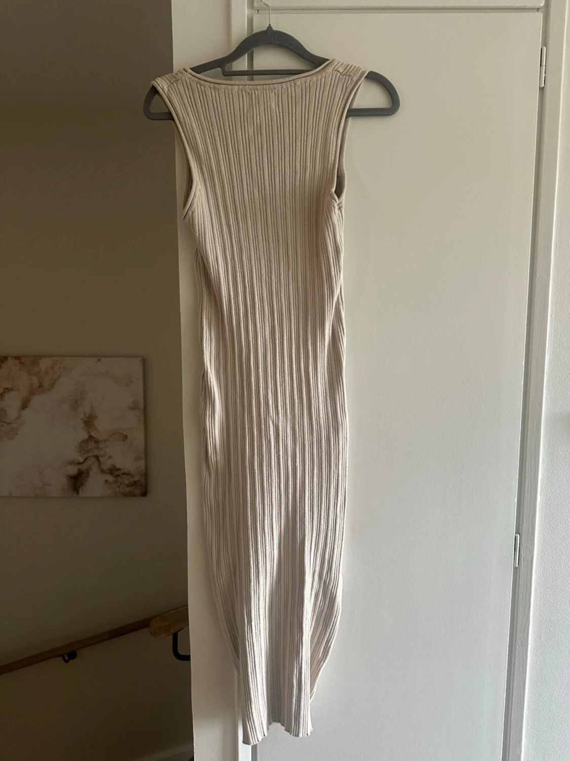 Beige ribbad långklänning - 2