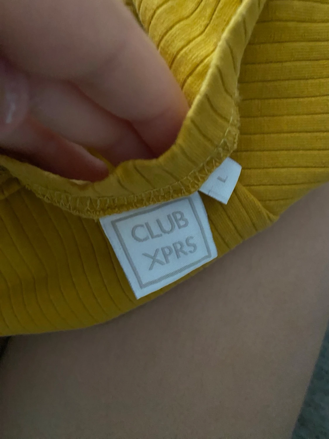 Gul ribbad topp från Club XPRS - 1
