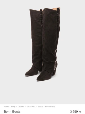 Twist and tango boots bruna - Säljer dessa twist and tango boots då jag inte använder dom längre, använda men i bra skick ändå💋💋