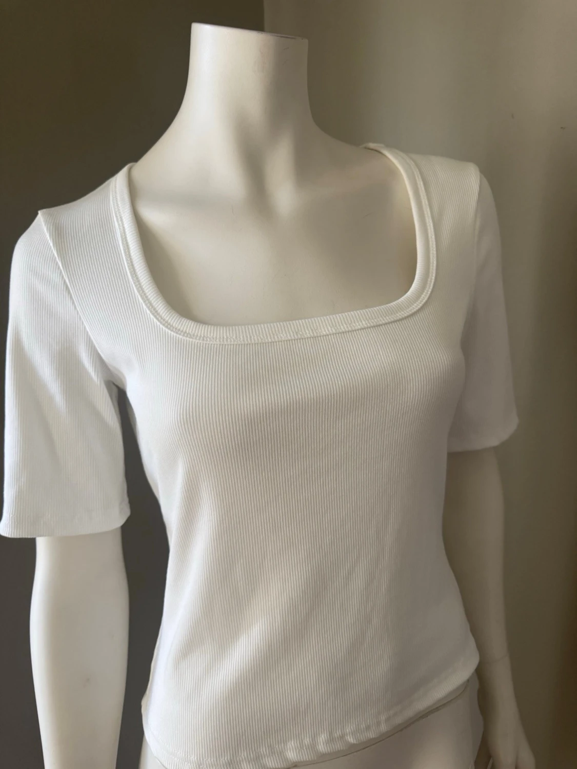 Vit ribbad top strl M  - 2