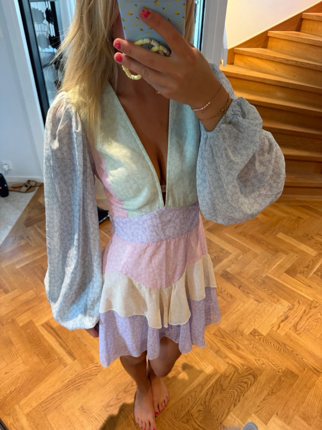 Blommig klänning  - 1