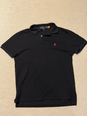 Polo Ralph Lauren pike - I mycket bra skick, passformen är slim fit. 