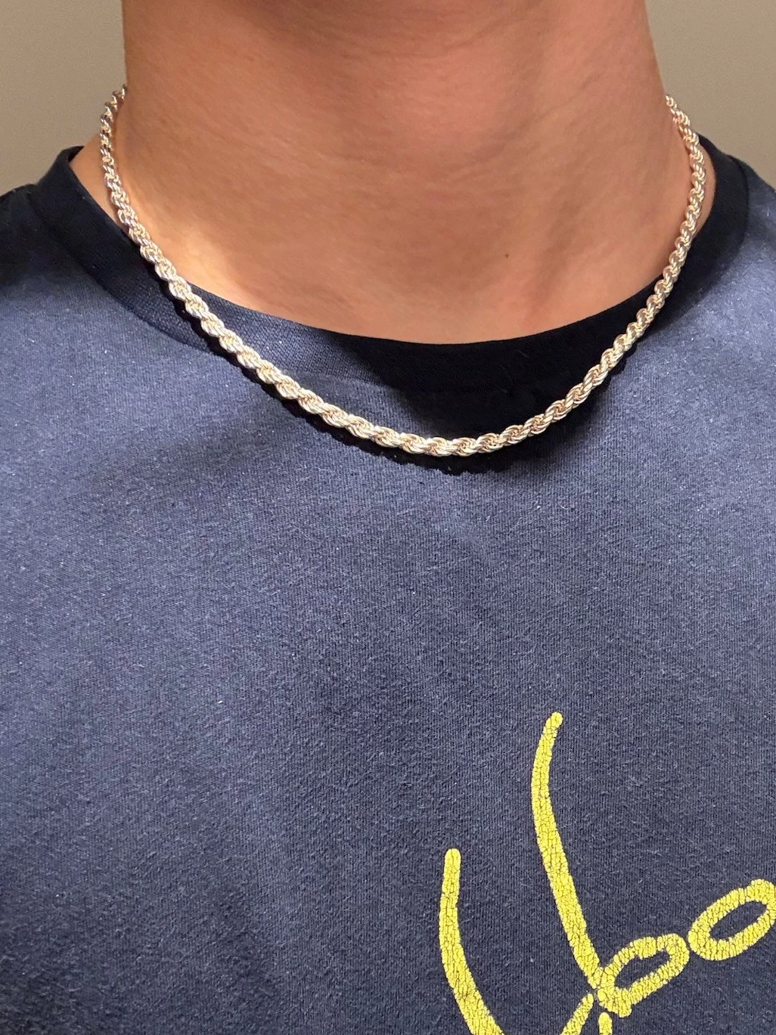 Silverhalsband kvitto finns - 2