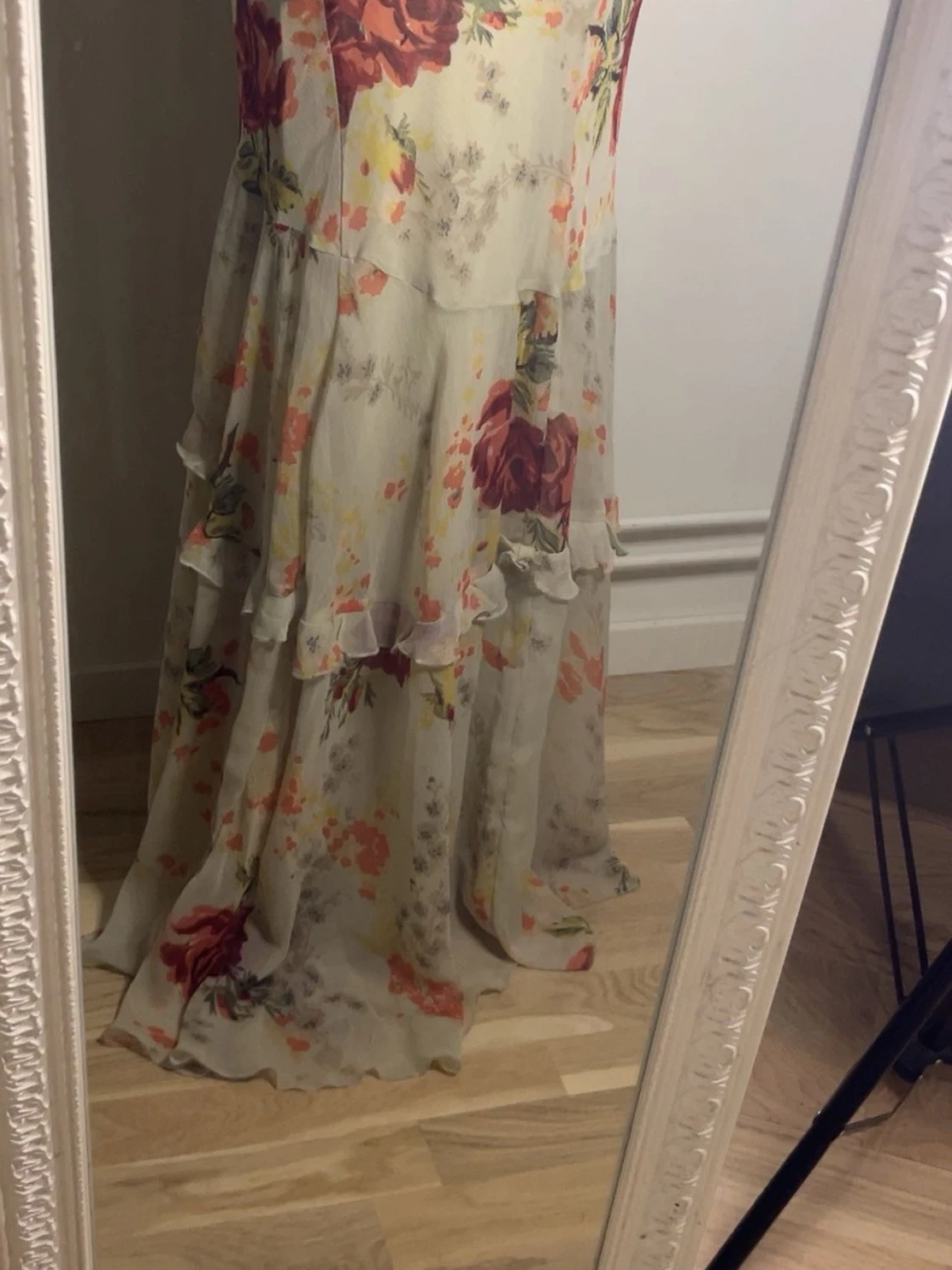 Lång blommig volangklänning - 1