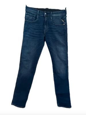 Replay anbass hyperflex  - Säljer dessa snygga mörkblåa Replay anbass hyperflex i storlek 31/32 i bra skick 