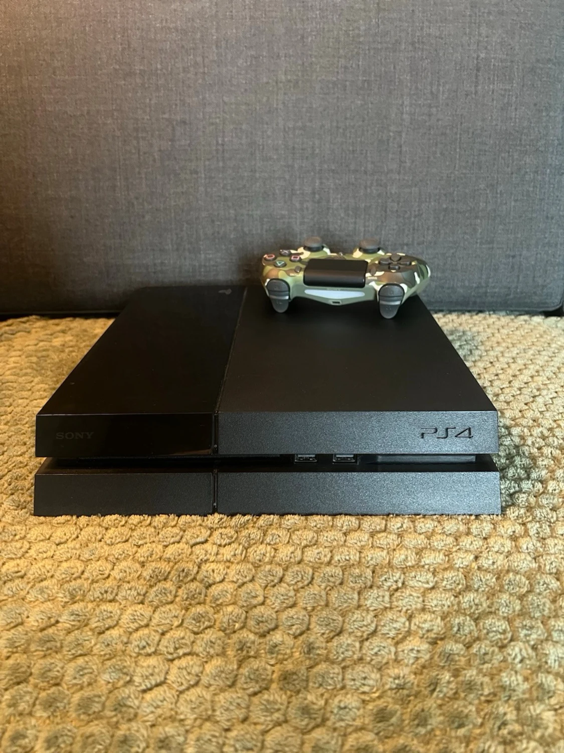 Sony PlayStation 4 med camo-handkontroll - 1