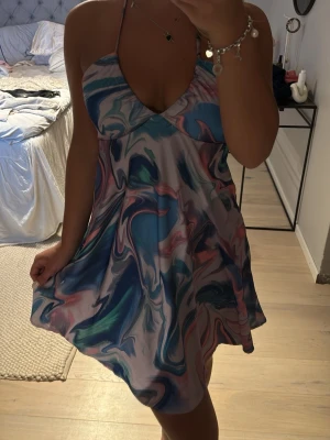Sommar klänning  - Färgad klänning i super bra skick!