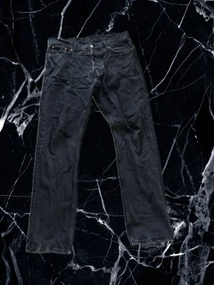 Weekday Jeans - Tja, säljer ett par weekday jeans som är i storlek W:33 L:34. Modellen är Space Relaxed Straight Jeans. Hör av er om det finns några frågor 😁