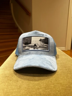 Emilio pendeza keps  - Ljusblå emilio pendeza keps som är i ny skick. 