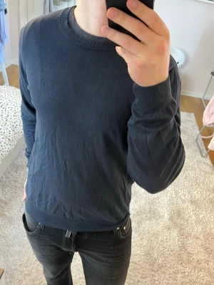 Oscar Jacobsson tröja  - Oscar Jacobsson | Mycket bra skick | Size - M | Pris 399 | Hör av dig vid minsta fråga eller fundering📩