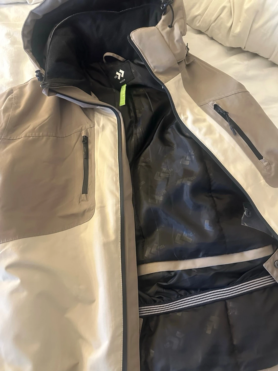 Beige vinterjacka  - 1