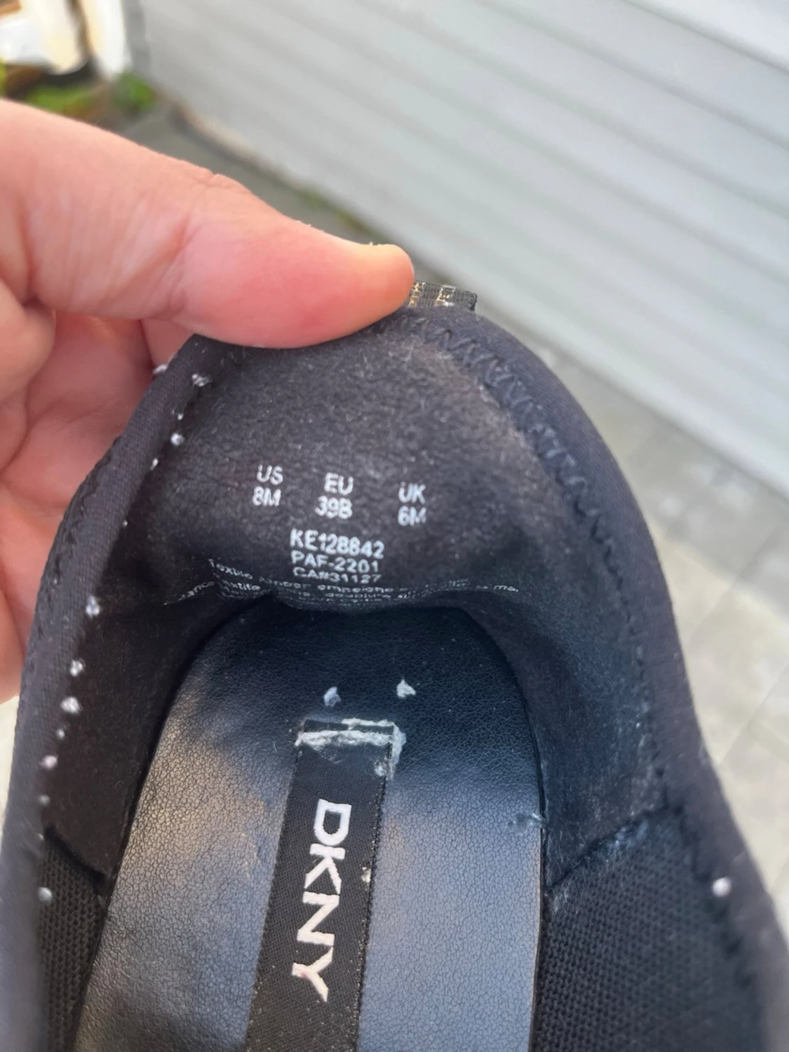 Svarta slip-on sneakers från DKNY - 4