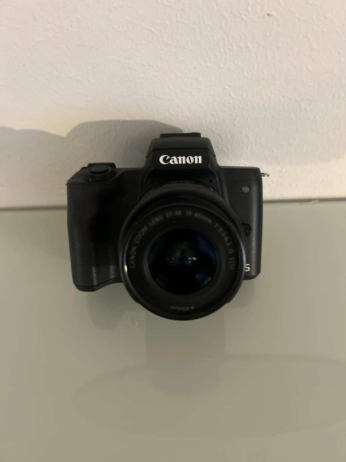 Canon EOS M50 systemkamera med vridbar skärm