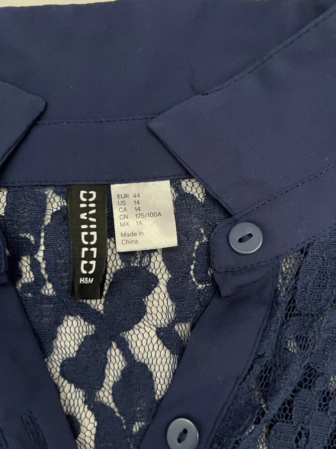 Mörkblå ärmlös blus från H&M  - 1