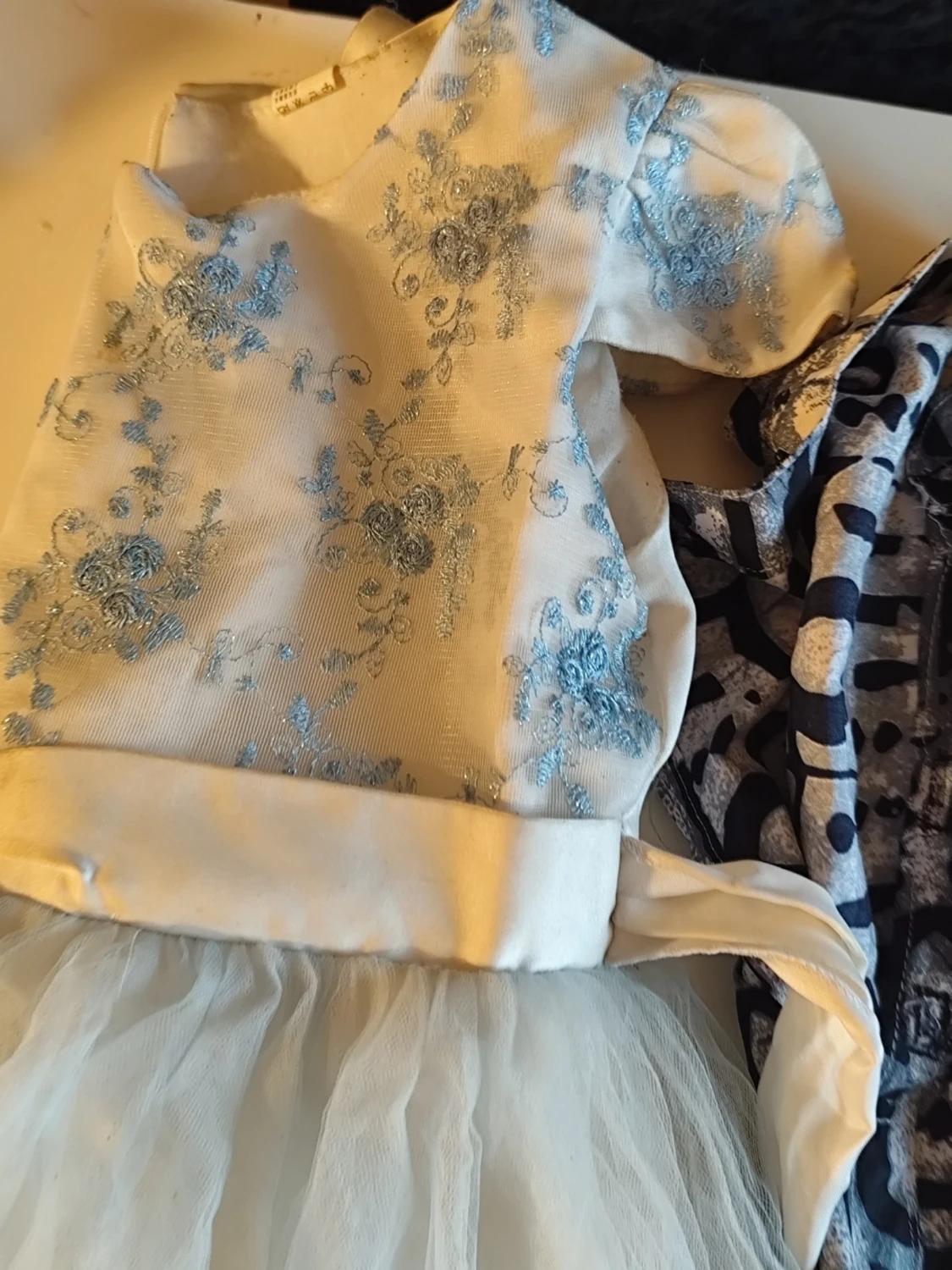 Mix av korta klänningar med mönster 122/128 - 5