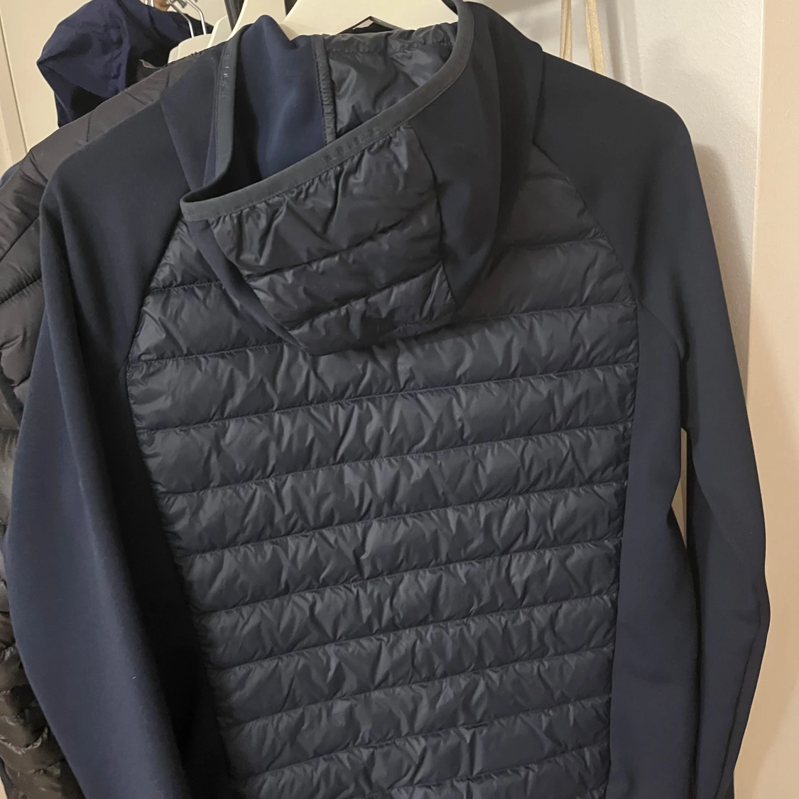 Peak Performance hybrid jacka - 90