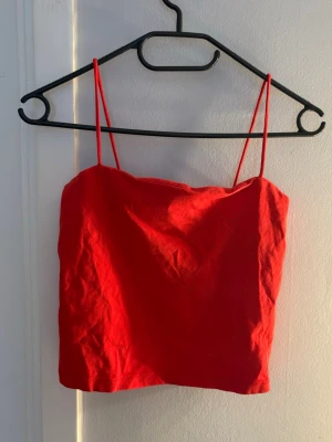 Rött Linne - Jättesöt fint linne ❣️ inga skador 