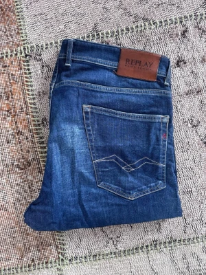 Replay grover straight fit - Snygga, hela och sköna i mycket bra skick.