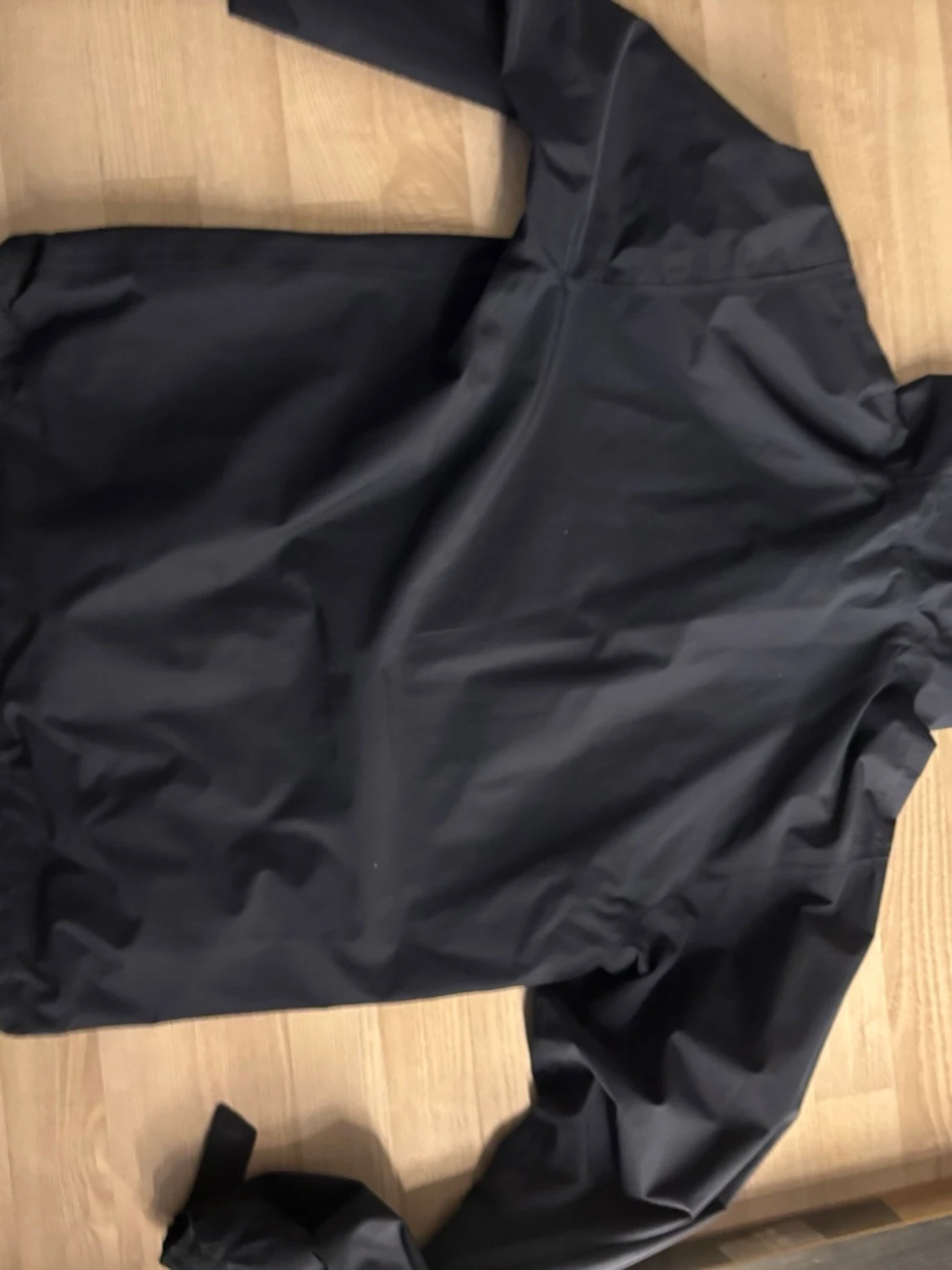 Mörkblå vindjacka från Helly Hansen - 1