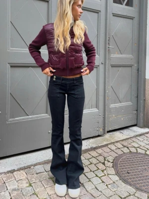 Gina Young 14+ jeans - Säljer dessa snygga jeans från Gina💖 jätte bra skick och är knappt använda💖storlek M tall men är mindre i storlek enligt mig 💖