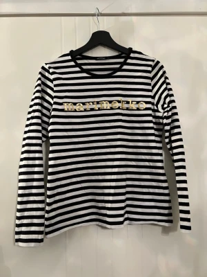 Marimekko Logo Longsleeve - Super cute logo longsleeve from Marimekko. Very good condition, hasn’t been used almost at all. Size small ❤️