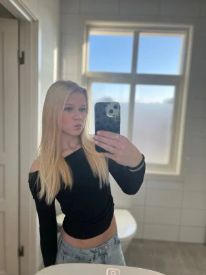 Snygging  -  Säljer nu min Pookie för hon är inkompetent, Drivmedel - Redbul och  kotbular, årsmodell- 2012, svaghet brunetter, skick- väldigt bra, rekommendera att inte sälja för hon är 10/10 . Snappen-tuvablanck23 ❗️SÖKER HOCKEY GRABB❗️betalning i två Nocco Grand sour