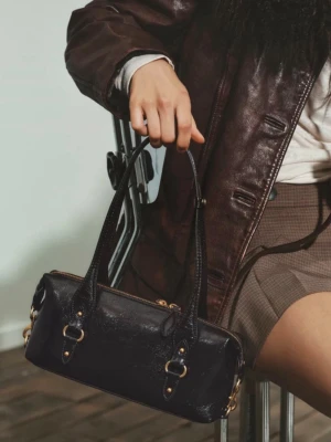 Zara Axel väska - Använt 2-3 gånger jättebraskick, säljer pga använder ej.