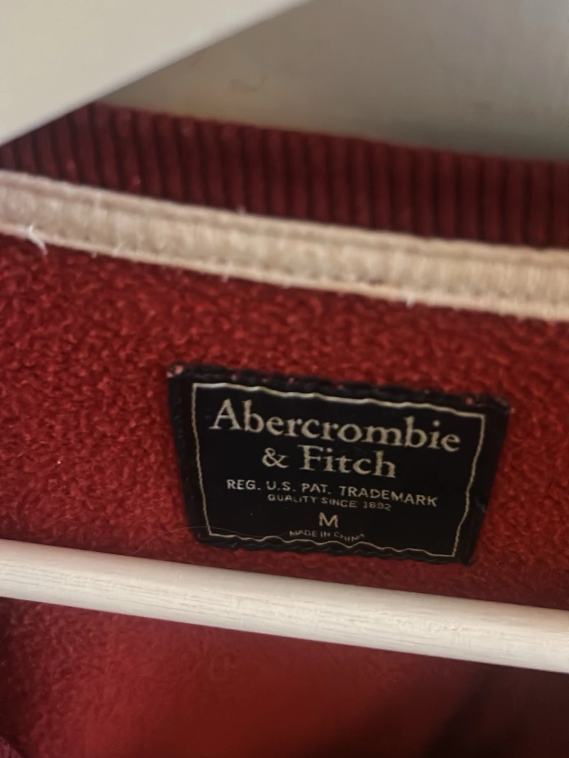 Röd sweatshirt från Abercrombie & Fitch - 2