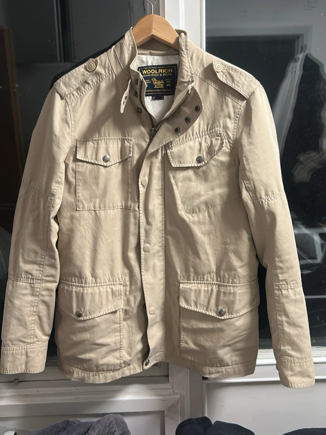 Beige Fieldjacket från Woolrich