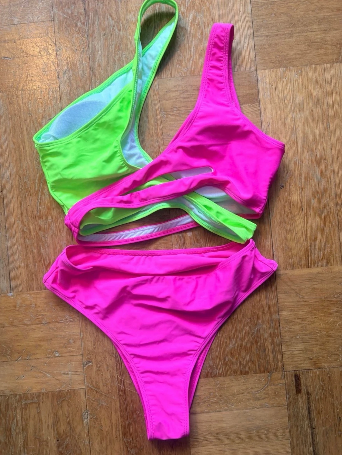 Neonrosa och limegrön bikini i stl L - 3